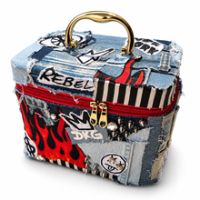 Load image into Gallery viewer, NYC VANITY BAG
